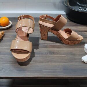 Franco Sarto Block Heel Sandal Women Size  7.5 Camel Patent Leather 4” Heel